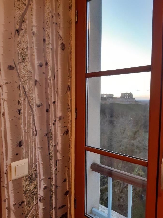 Chambres D'Hotes Sur La Courtine De Coucy ภายนอก รูปภาพ