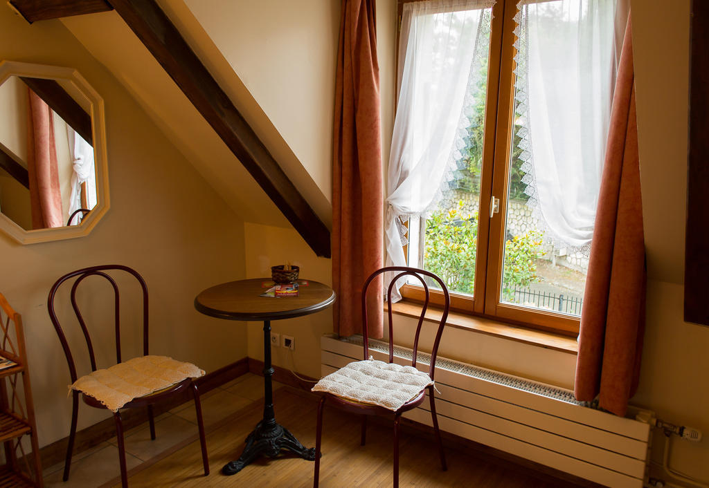 Chambres D'Hotes Sur La Courtine De Coucy ห้อง รูปภาพ